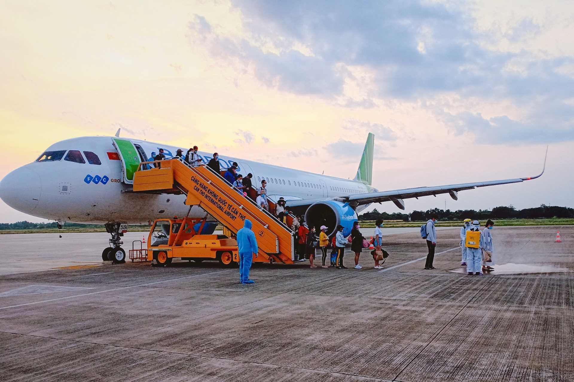 Trước đó, Bamboo Airways đã thực hiện thành công chuyến bay hồi hương gần 200 công dân Việt Nam bị mắc kẹt tại Philippines vào ngày 14.5.