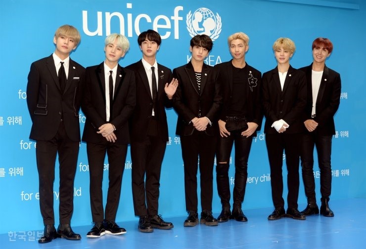 BTS tại buổi lễ khởi xướng chiến dịch “LOVE YOURSELF” để chấm dứt bạo lực đối với trẻ em. Ảnh: The Korea Times