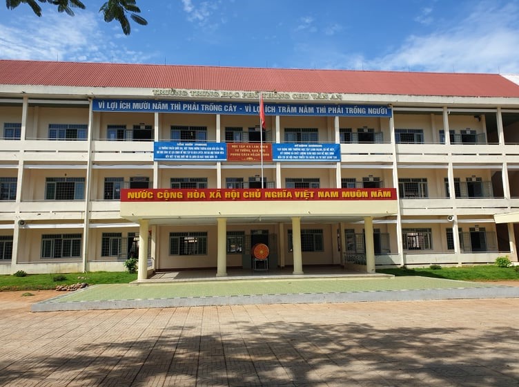 Khuôn viên trường THPT Chu Văn An, thành phố Buôn Ma Thuột, Đắk Lắk. Ảnh Bảo Trung