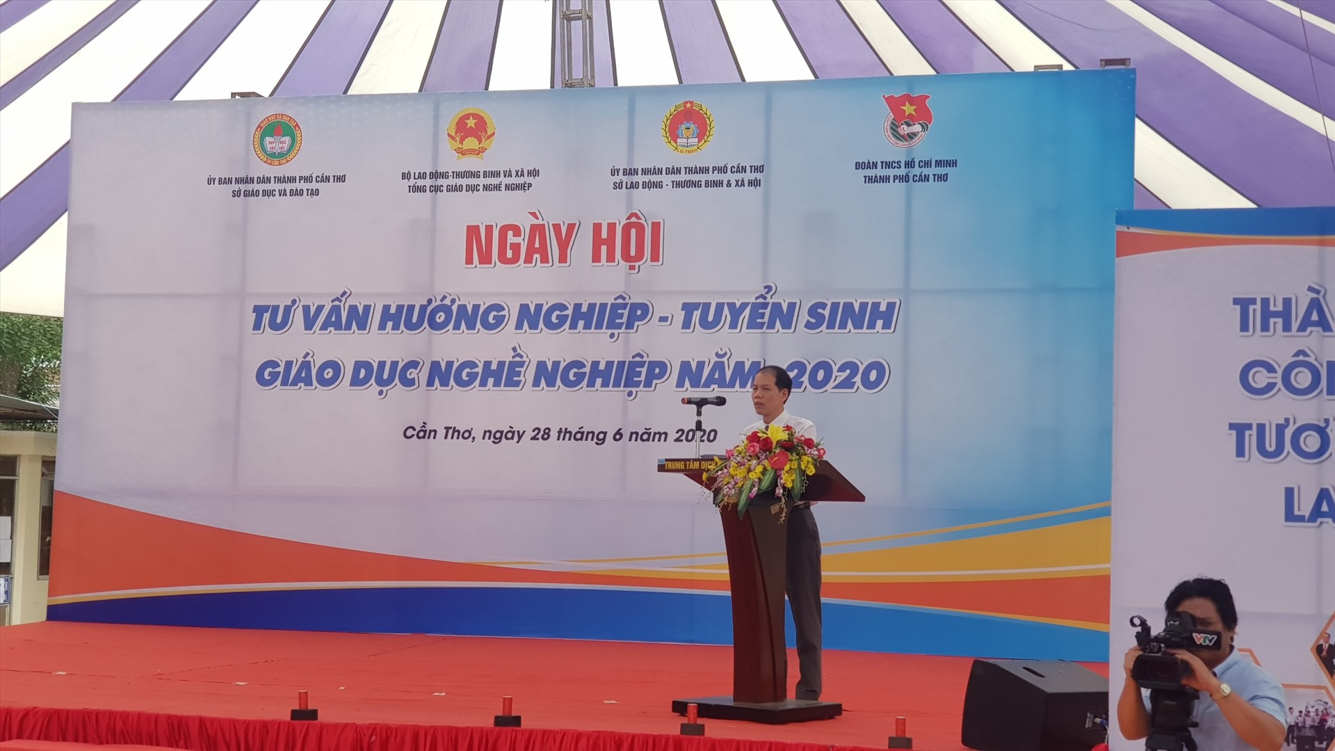 Ông Đỗ Năng Khánh, Phó Tổng cục trưởng Tổng cục Giáo dục nghề nghiệp phát biểu khai mạc ngày hội