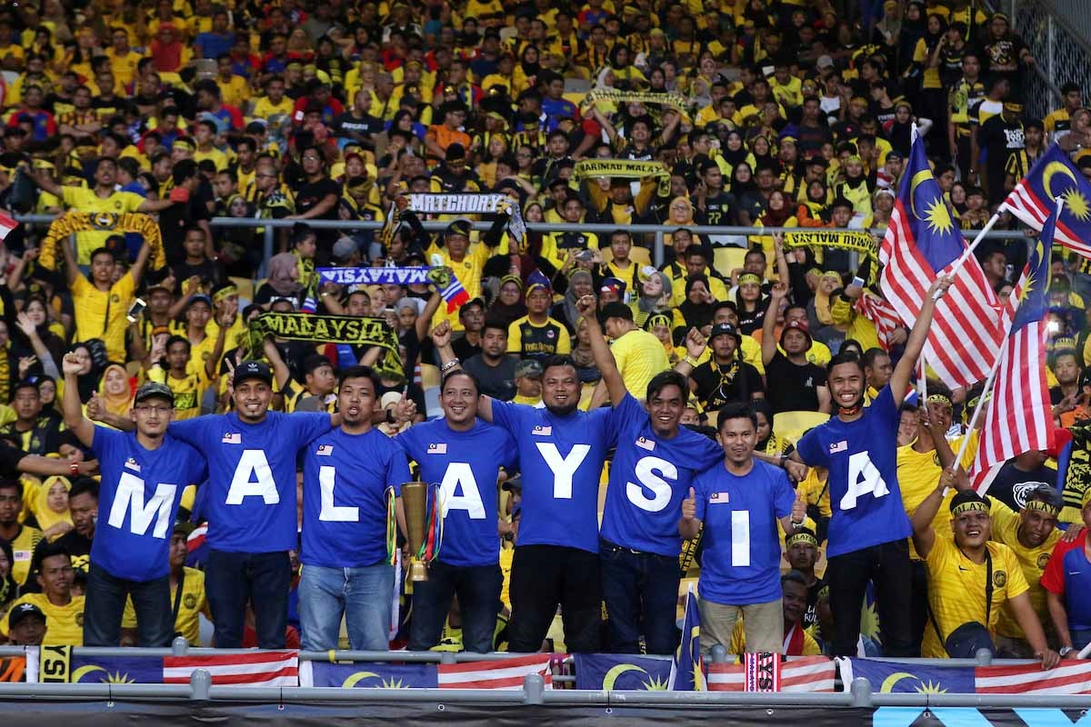 Cổ động viên Malaysia luôn hết mình với đội tuyển quốc gia. Ảnh: AFF.