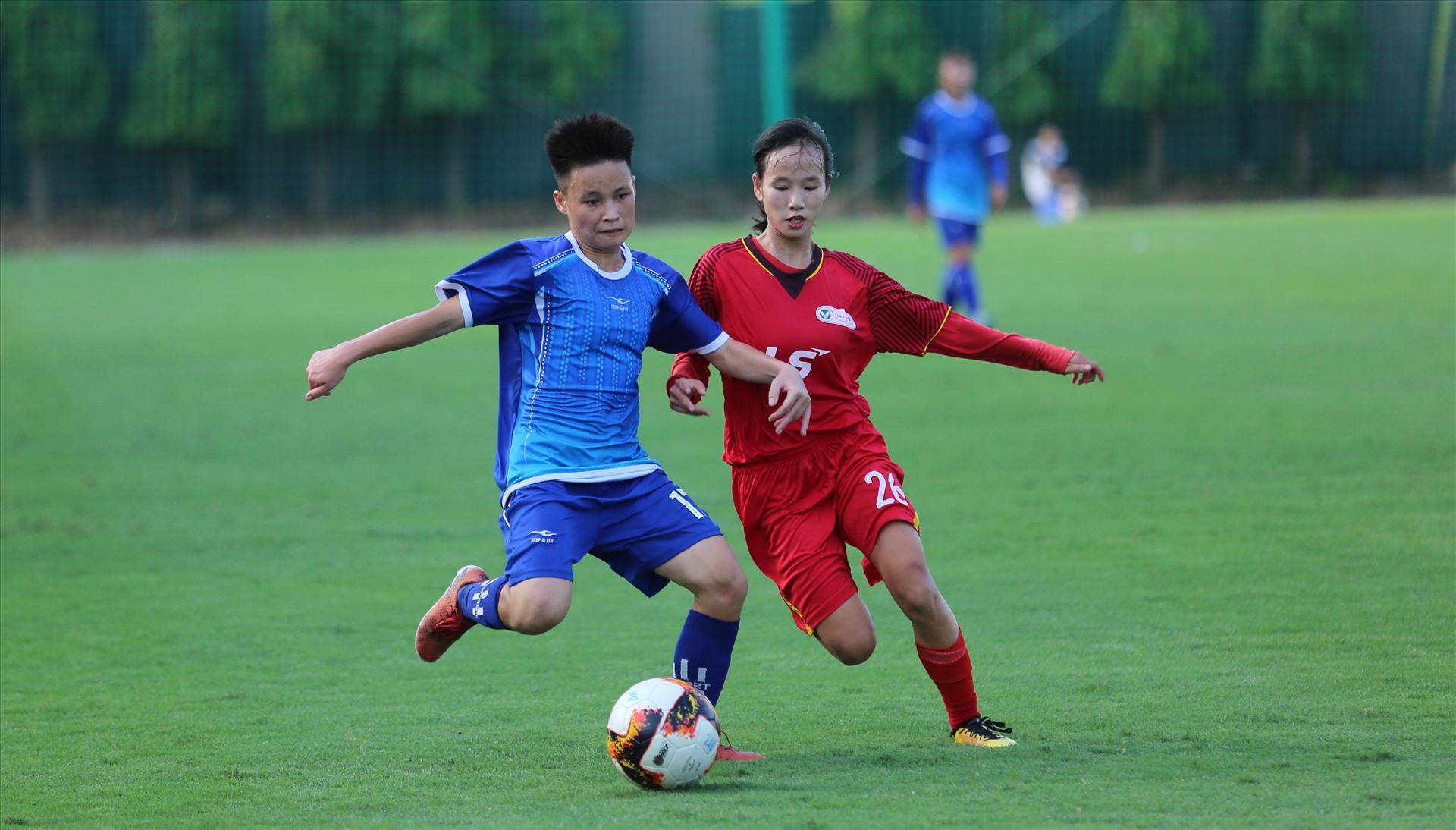 Loạt trận cuối cùng U19 nữ quốc gia diễn ra vô cùng kịch tính khi Thành phố Hồ Chí Minh buộc phải thắng Sơn La để chờ Hà Nam xảy chân. Đội bóng thành phố mang tên Bác đã làm được với chiến thắng 2-0 ở trận đấu sớm.