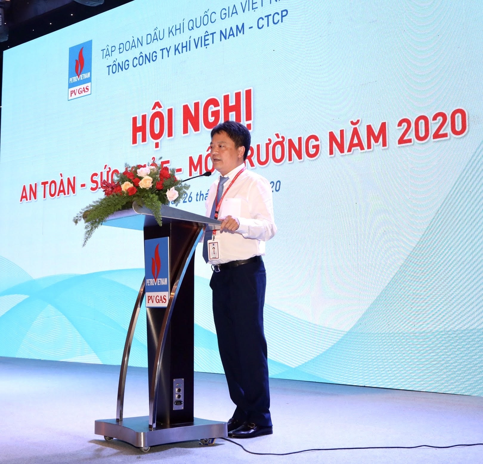 Ông Hoàng Văn Quang  PTGĐ PV GAS kết luận hội nghị.