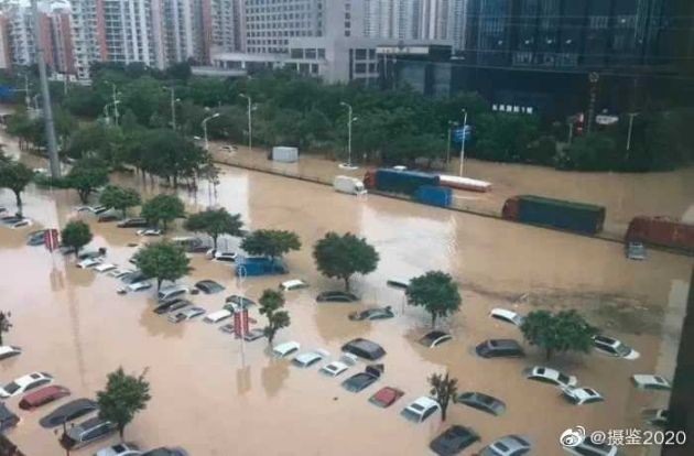 Lũ lụt ở Trung Quốc. Ảnh: Weibo
