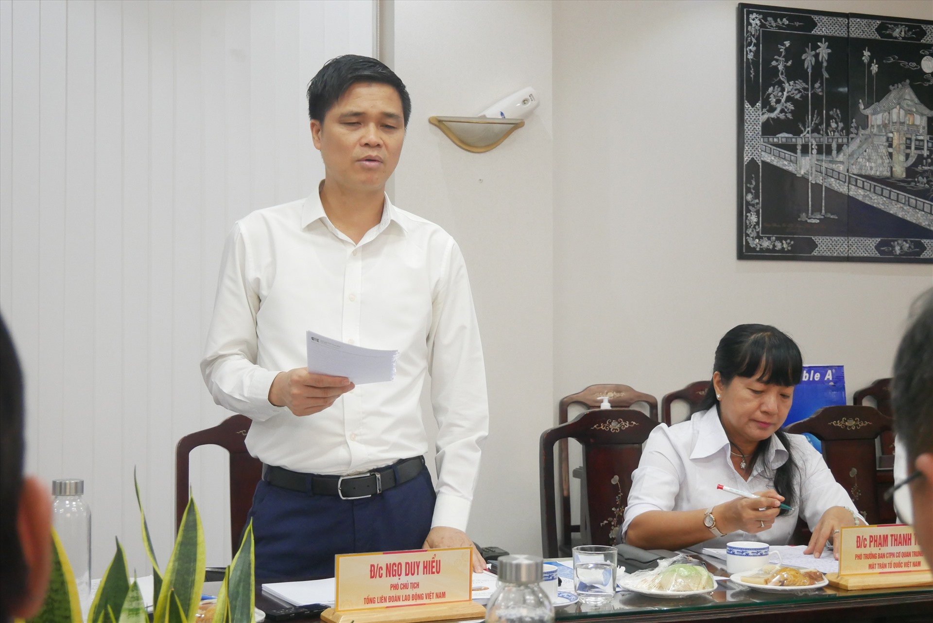 Ông Ngọ Duy Hiểu, Phó Chủ tịch Tổng LĐLĐ Việt Nam phát biểu tổng kết buổi gặp mặt . Ảnh: Anh Tú