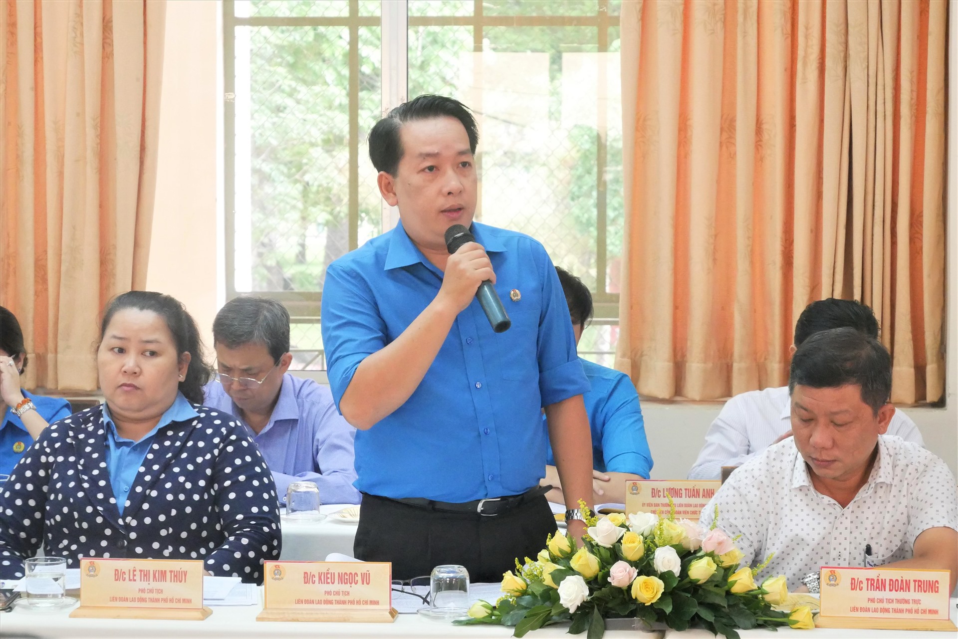 Ông Kiều Ngọc Vũ, Phó Chủ tịch LĐLĐ TPHCM phát biểu tại buổi làm việc. Ảnh Nam Dương
