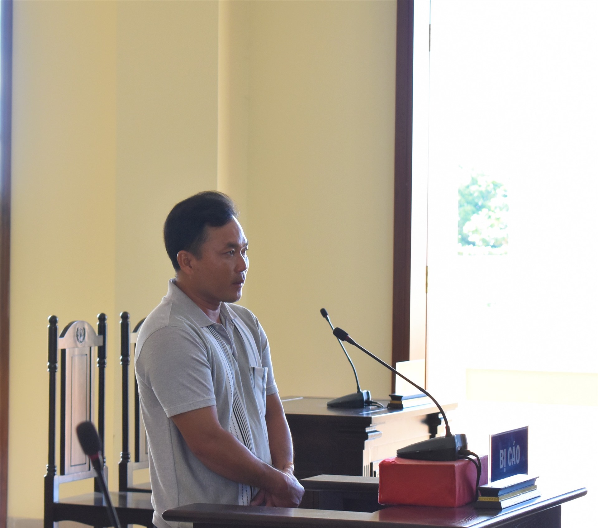 Bị cáo Nguyễn Văn Chiếu tại phiên tòa phúc thẩm. Ảnh: Thành Nhân