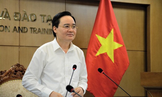 Bộ trưởng Bộ GDĐT Phùng Xuân Nhạ phát biểu tại cuộc họp chuẩn bị cho kỳ thi tốt nghiệp THPT năm 2020, ngày 5.6. Ảnh: Bích Hà