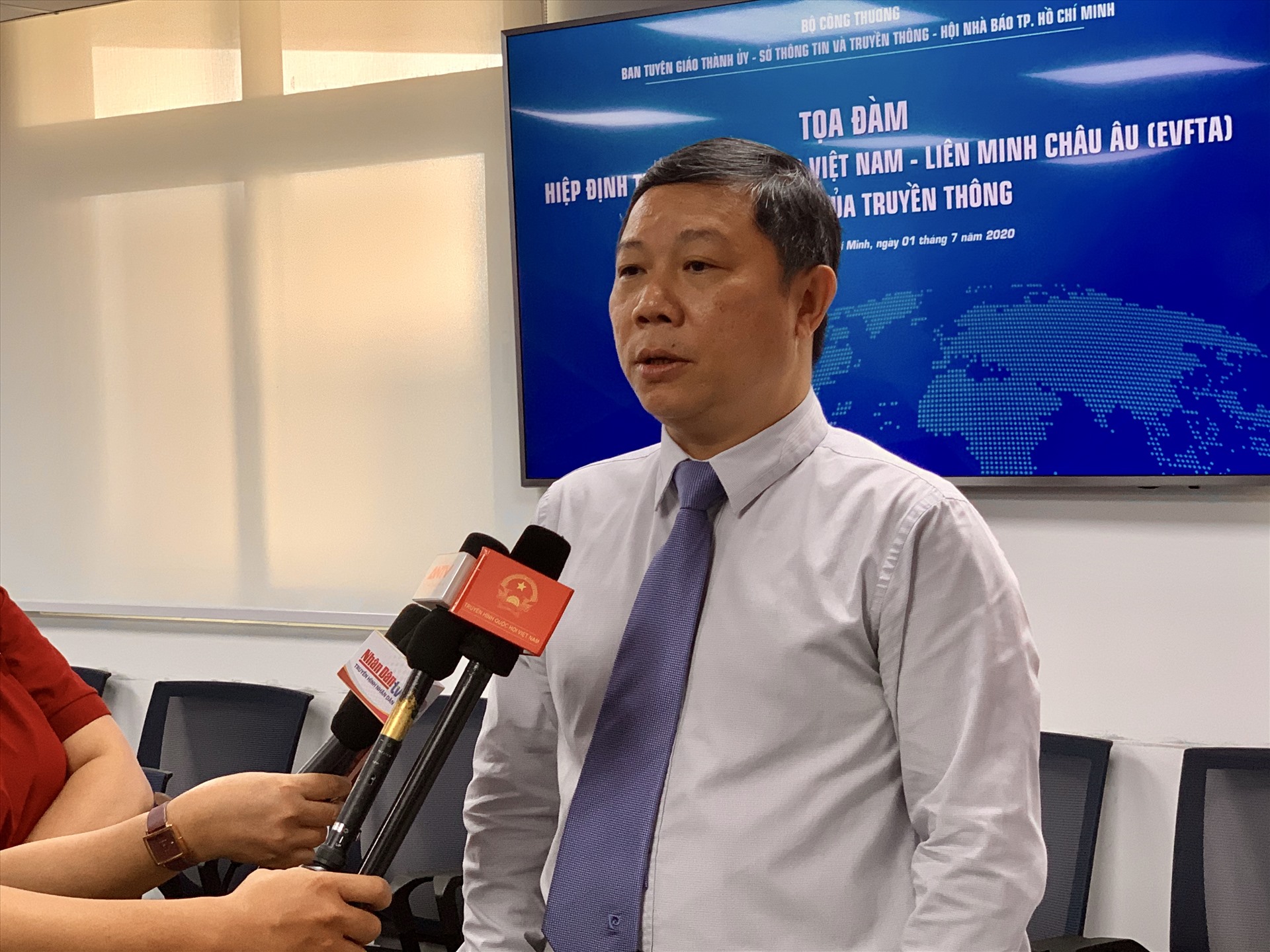 Ông Dương Anh Đức, Thành uỷ viên, Phó chủ tịch UBND TPHCM cho biết, thành phố sẽ nắm bắt cơ hội và xây dựng chương trình hành động để thực hiện triển khai Hiệp định EVFTA. Ảnh: Ngọc Lê