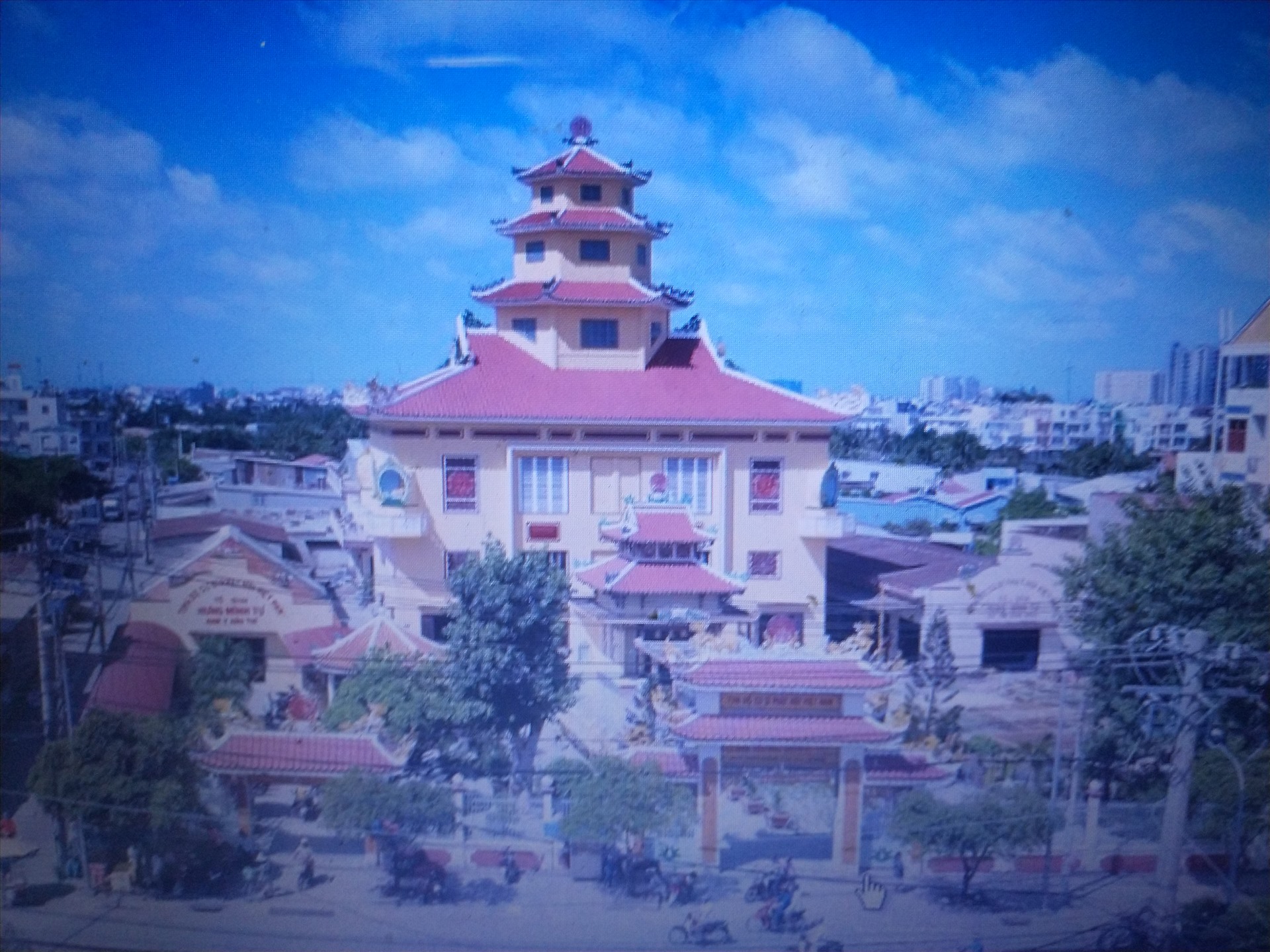 Chùa Hưng Minh Tự (Quận 6, TP.HCM), nơi ông Kỳ thực hiện phù điêu Rồng trên nóc chùa. Ảnh: T.L