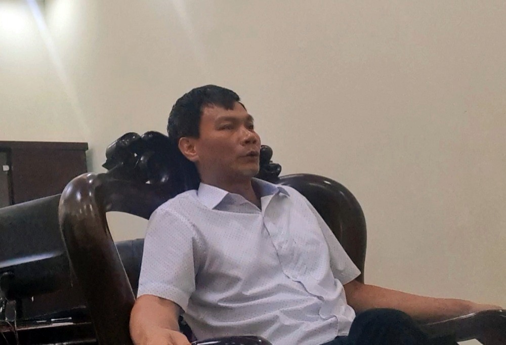 Ông Lý Văn Lương - Chủ tịch UBND xã Ngọc Thanh trong buổi trao đổi thông tin với báo PV Lao Động. Ảnh: LN.