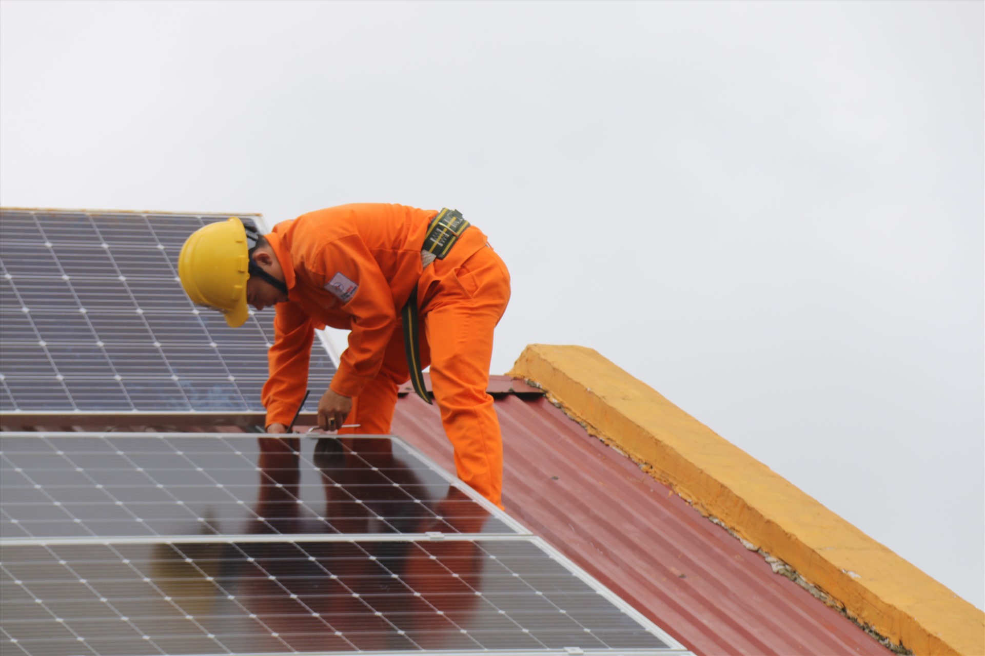 Hơn 100 dự án điện mặt trời trên mái nhà được ngành điện Đắk Nông thỏa thuận đấu nối và dự kiến đưa vào vận hành trong năm 2020. Ảnh: Tâm An
