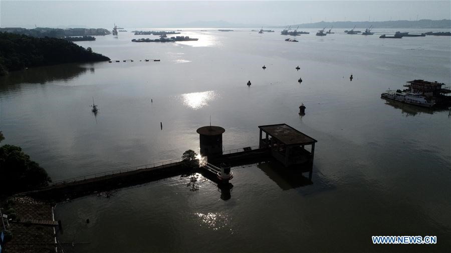 Ảnh chụp hồ Bà Dương, ở thành phố Lư Sơn, tỉnh Giang Tây, Trung Quốc hôm 12.7. Ảnh: Tân Hoa Xã.