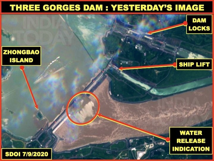 Ảnh vệ tinh ngày 9.7.2020 cho thấy tất cả các cửa xả lũ của đập Tam Hiệp đều mở. Ảnh: India Today