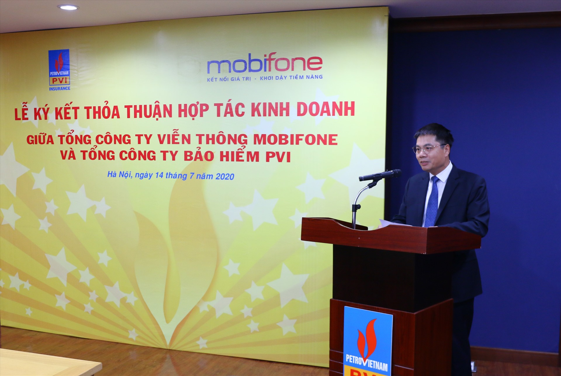 Ông Tô Mạnh Cường - Tổng giám đốc MobiFone, phát biểu tại Lễ ký Thỏa thuận. Ảnh: Thu Bình.