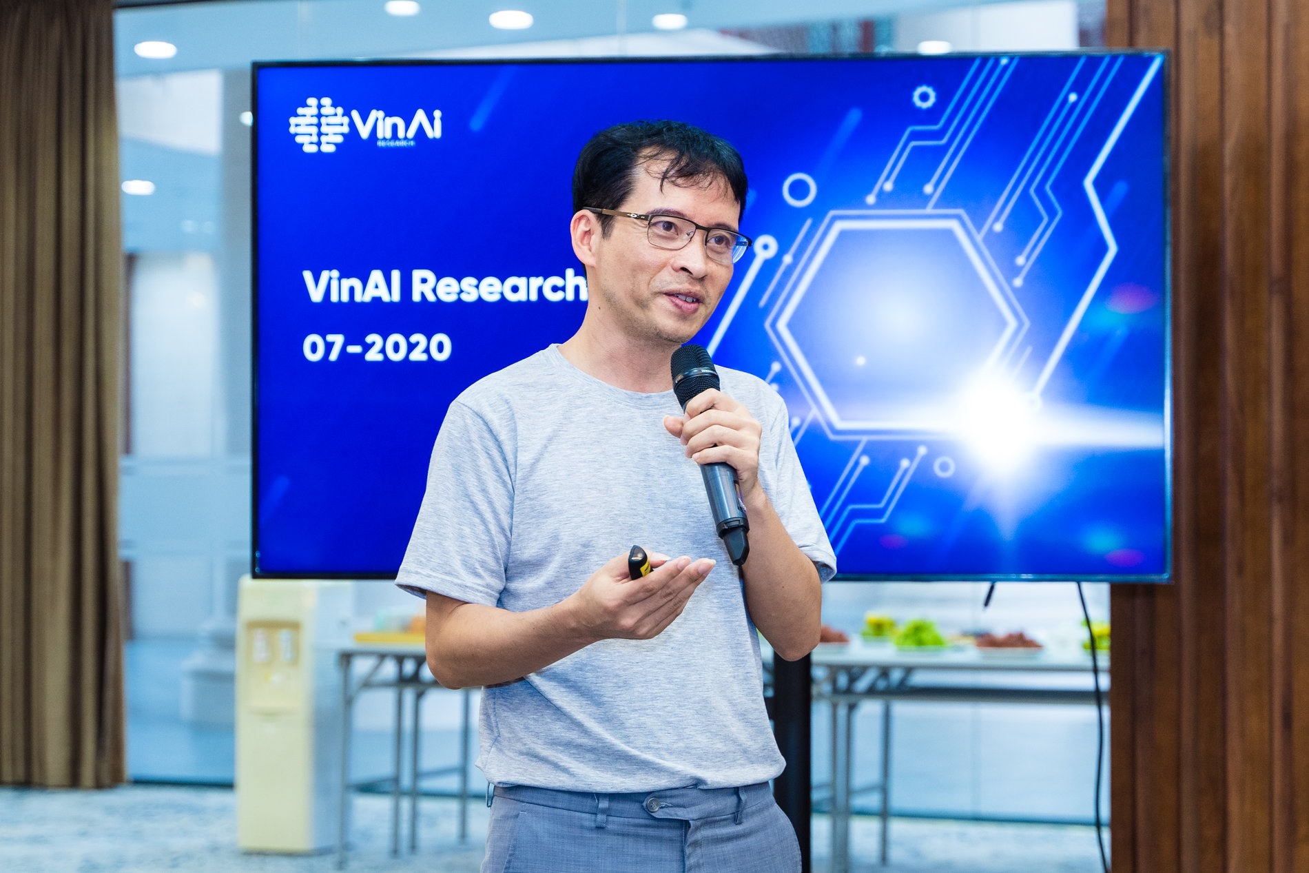 Tiến sĩ Bùi Hải Hưng - Viện trưởng Viện Nghiên cứu Trí tuệ nhân tạo VinAI Research khẳng định thế giới đã dần biết đến những nghiên cứu của Việt Nam.