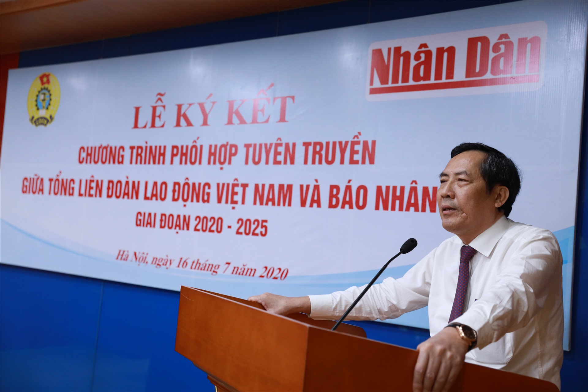 Đồng chí Thuận Hữu phát biểu tại lễ ký. Ảnh: Hải Nguyễn