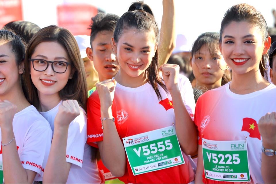 Hoa hậu Tiểu Vy tham gia chạy đồng hành. Ảnh: Hồng Vinh