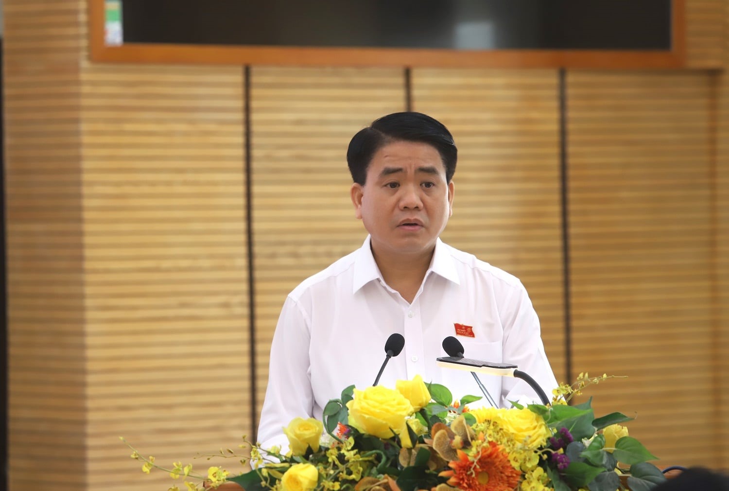 Chủ tịch UBND thành phố Hà Nội Nguyễn Đức Chung thông tin về những dự án đang được triển khai để xử lý vấn đề rác thải. Ảnh: Trần Thường