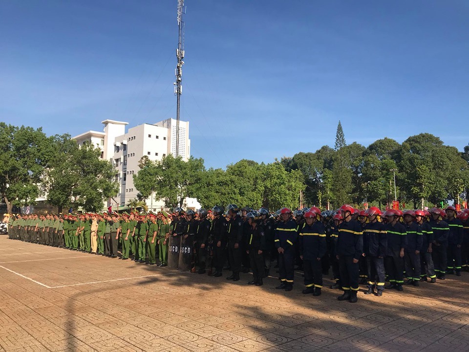 Quang cảnh buổi Lễ ra quân mở đợt cao điểm trấn áp tội phạm của Công an Đắk Lắk. Ảnh Bảo Trung