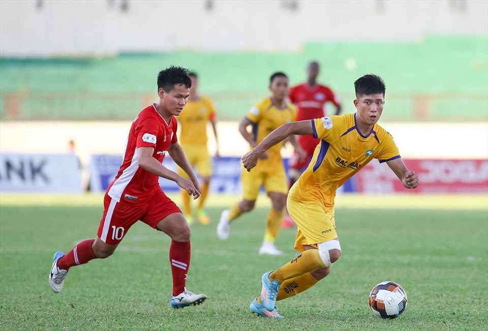 Những tài năng của Sông Lam Nghệ An đang đứng trước lời mời gọi của nhiều đội bóng. Ảnh: VPF