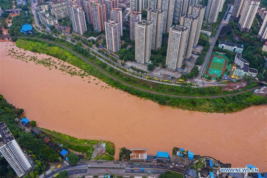 Ngập lụt ở Trùng Khánh ngày 1.7. Ảnh: Tân Hoa Xã