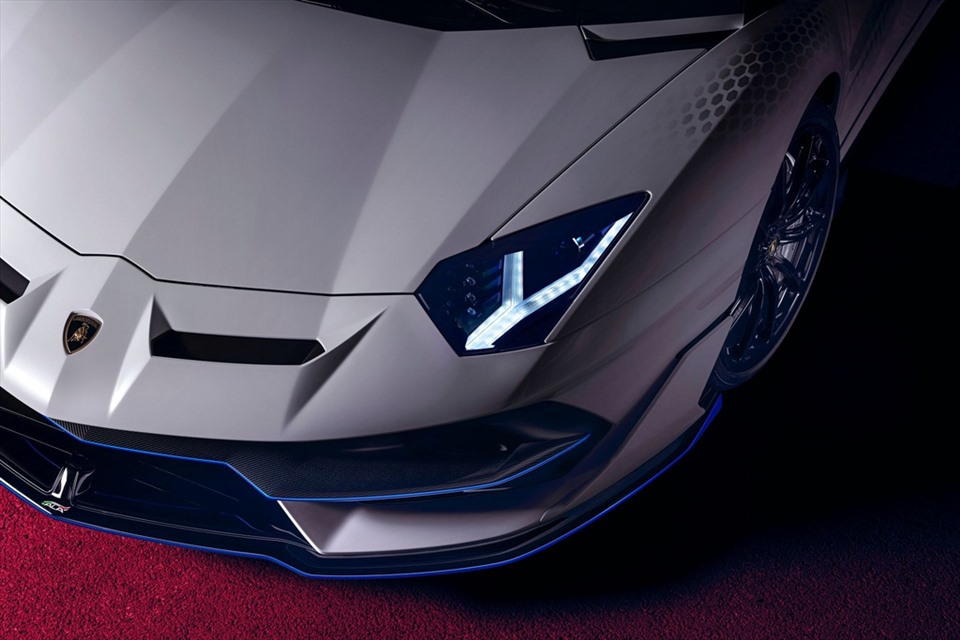 Lamborghini Aventador SVJ Xago Edition được phát triển bởi Ad Personam – bộ phận chuyên đảm trách việc cá nhân hóa dành cho khách hàng của Lamborghini.