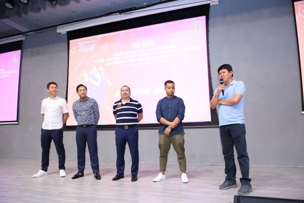 HLV Vũ Tiến Thành đặt mục tiêu giúp Sài Gòn bất bại sau 13 trận giai đoạn 1 V.League 2020. Ảnh: SGFC.
