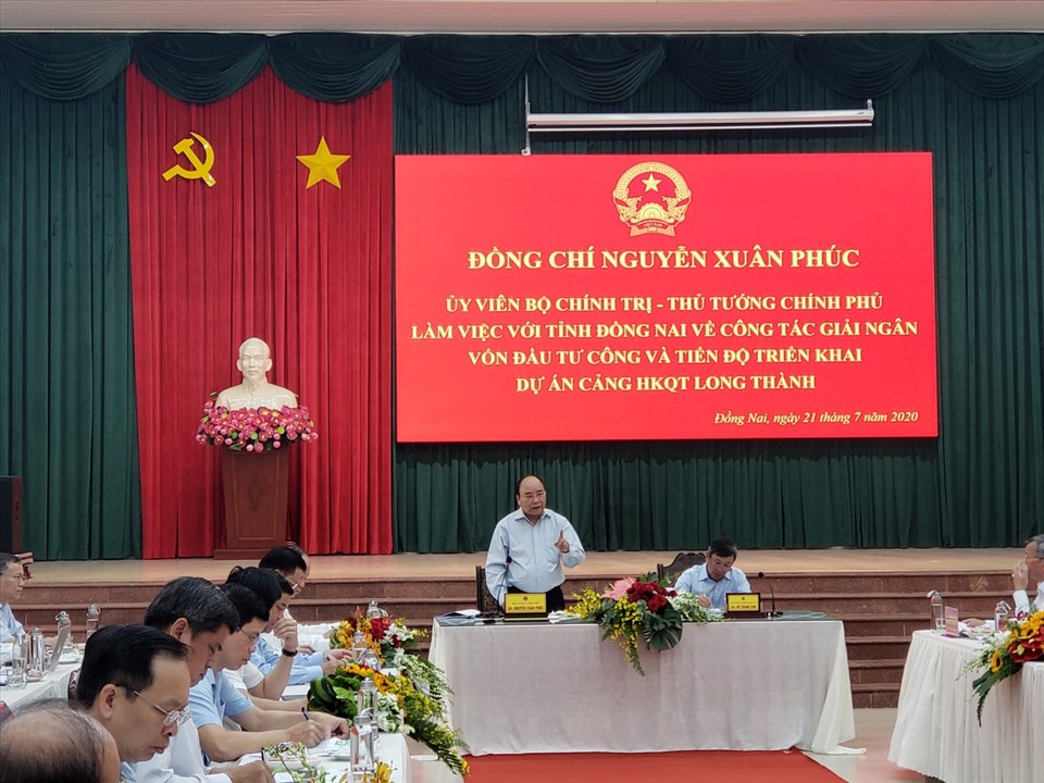 Thủ tướng Nguyễn Xuân Phúc tại buổi làm việc với lãnh đạo chủ chốt tỉnh Đồng Nai về giải ngân vốn đầu tư công. Ảnh: Hà Anh Chiến