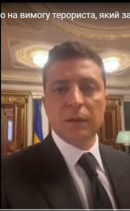 Tổng thống Ukraina Volodymyr Zelensky trong video thực hiện theo yêu cầu của tay súng. Ảnh: RT