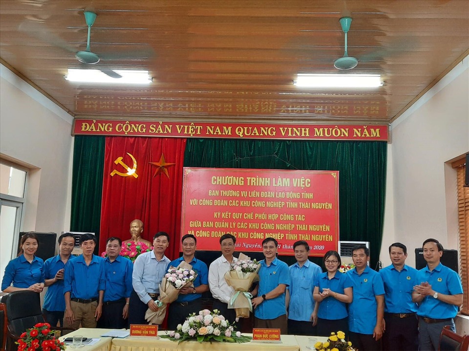 Quang cảnh lễ quy chế phối hợp công tác Công tác các khu công nghiệp và Ban Quản lý các khu công nghiệp tỉnh Thái Nguyên. Ảnh: CĐTN