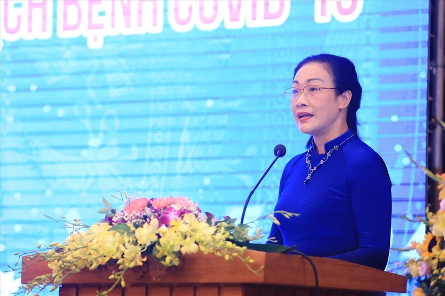 Đồng chí Phạm Thanh Bình – Uỷ viên Ban Chấp hành Tổng LĐLĐVN, Chủ tịch Công đoàn Y tế Việt Nam phát biểu khai mạc lễ trao giải.