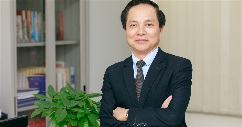 PGS.TS Nguyễn Quang Liệu cho biết, trường THPT chuyên Khoa học Xã hội và Nhân văn dự kiến sẽ công bố điểm chuẩn vào ngày 24.7. Ảnh: NVCC.