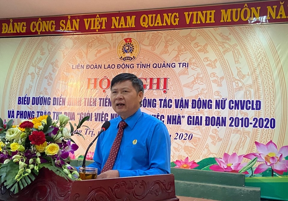 Đồng chí Phan Văn Anh – Phó Chủ tịch LĐLĐ Việt Nam phát biểu chỉ đạo tại hội nghị. Ảnh: HT.