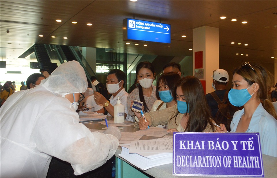 Ban Chỉ đạo Phòng chống dịch TP.Cần Thơ yêu cầu CDC Cần Thơ báo cáo hàng ngay các trường hợp đến từ Đà Nẵng về Trung tâm dữ liệu Sở Y tế để triển khai đến các quận, huyện thực hiện quản lý, theo dõi sức khỏe trong vòng 14 ngày.
