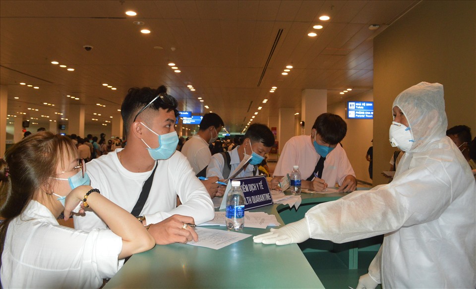 Ban Chỉ đạo Phòng chống dịch TP.Cần Thơ yêu cầu CDC Cần Thơ báo cáo hàng ngay các trường hợp đến từ Đà Nẵng về Trung tâm dữ liệu Sở Y tế để triển khai đến các quận, huyện thực hiện quản lý, theo dõi sức khỏe trong vòng 14 ngày.