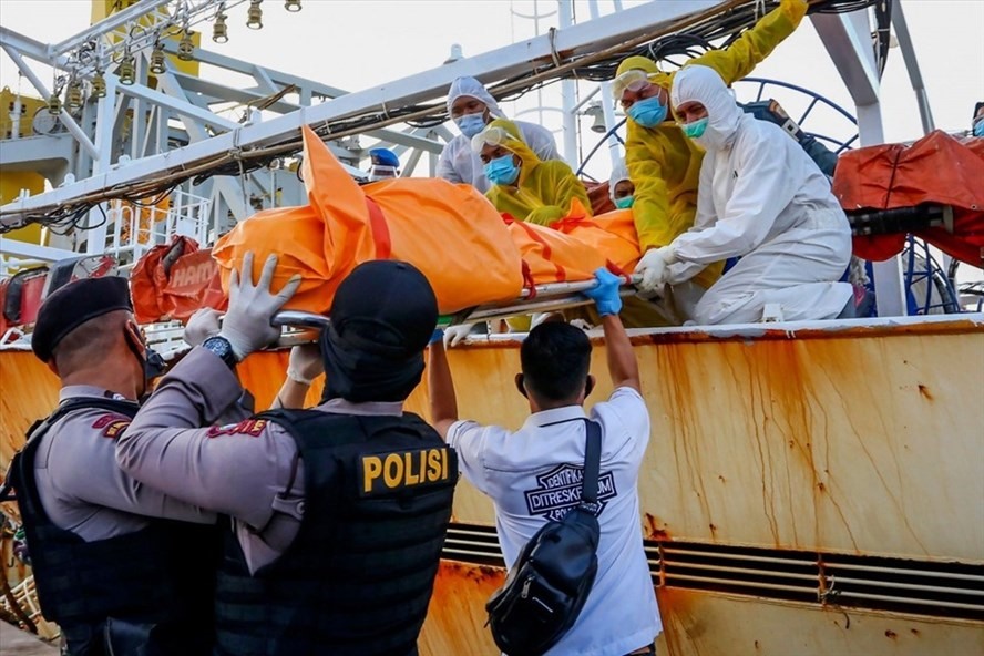 Phát hiện thi thể ngư dân Indonesia đông cứng trên tàu cá Trung Quốc. Ảnh: AFP.