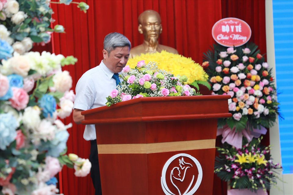Thứ trưởng Bộ Y tế Nguyễn Trường Sơn phát biểu tại buổi lễ. Ảnh: PV