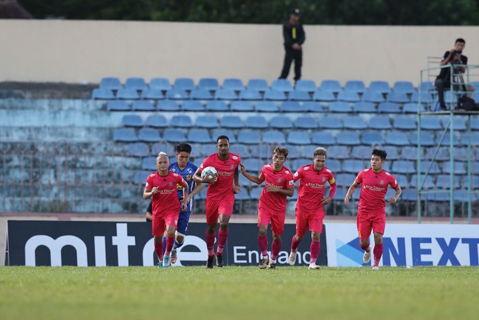 Câu lạc bộ Quảng Nam đề nghị kết thúc sớm V.League 2020, trao cúp vô địch cho Sài Gòn. Ảnh: VPF