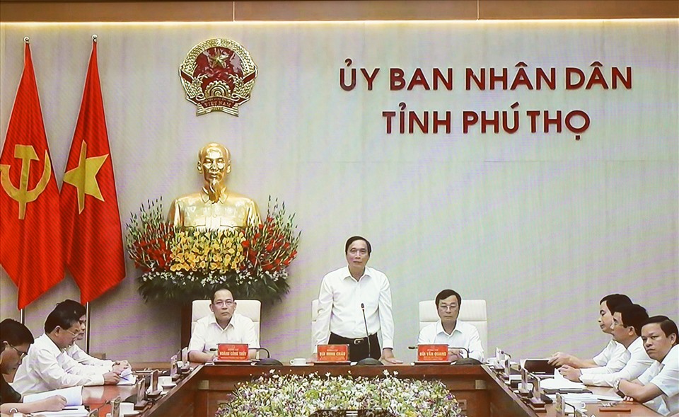 Lãnh đạo tỉnh Phú Thọ phát biểu tại buổi làm việc. Ảnh VGP