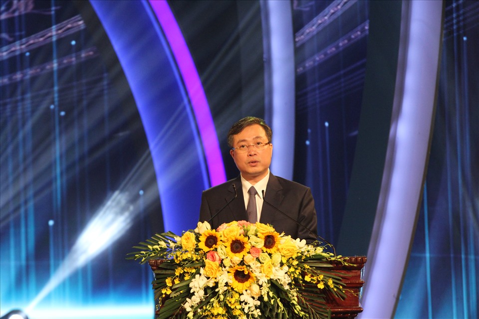 Ông Bùi Trường Giang - Phó Trưởng Ban Tuyên giáo Trung ương, Chủ tịch Hội đồng giải thưởng phát biểu tại Lễ trao giải. Ảnh T.Vương