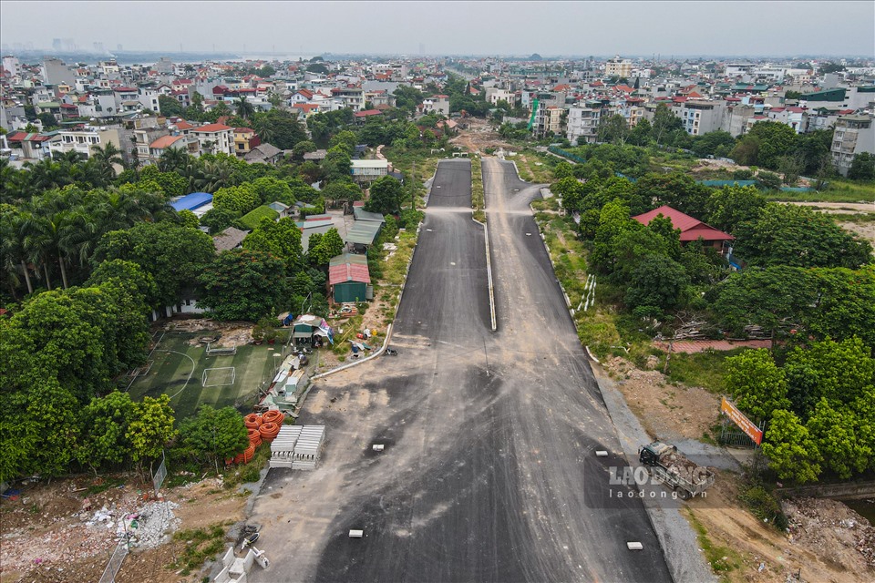 Tuyến đường dài hơn 1,5km, chiều rộng mặt cắt ngang 40m nối từ đường Nguyễn Văn Cừ đến hết khu tái định cư phường Ngọc Thụy được khởi công vào tháng 11.2018 nhân kỷ niệm 15 năm thành lập quận Long Biên (Hà Nội).