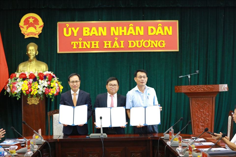 Mr.Choi Joo Ho, Mr. Trương Thanh Hoài, Mr. Nguyễn Văn Tùng - Công ty TNHH thương mại và Dịch vụ Hiền Lê.