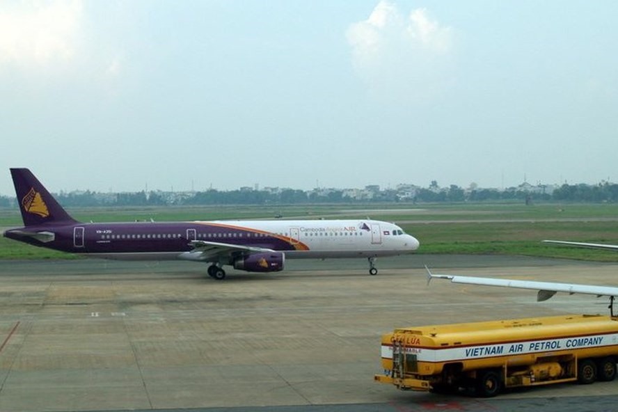 Từ năm 2013 đến nay, hãng hàng không Cambodia Angkor Air (CCA) liên tục bị lỗ. Ảnh: VGT