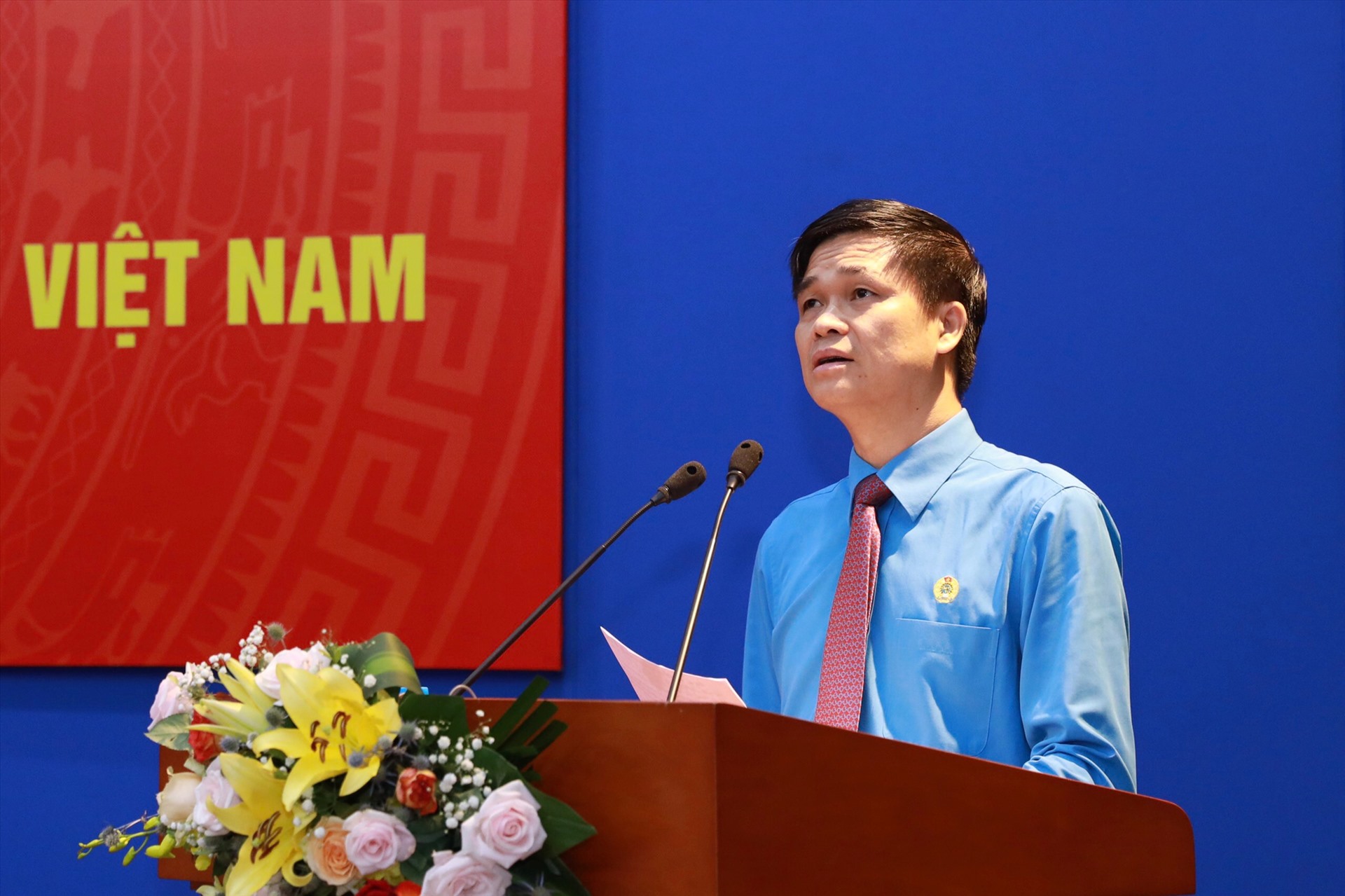 Phó Chủ tịch Tổng LĐLĐVN Ngọ Duy Hiểu phát biểu tại Hội nghị. Ảnh: Hải Nguyễn