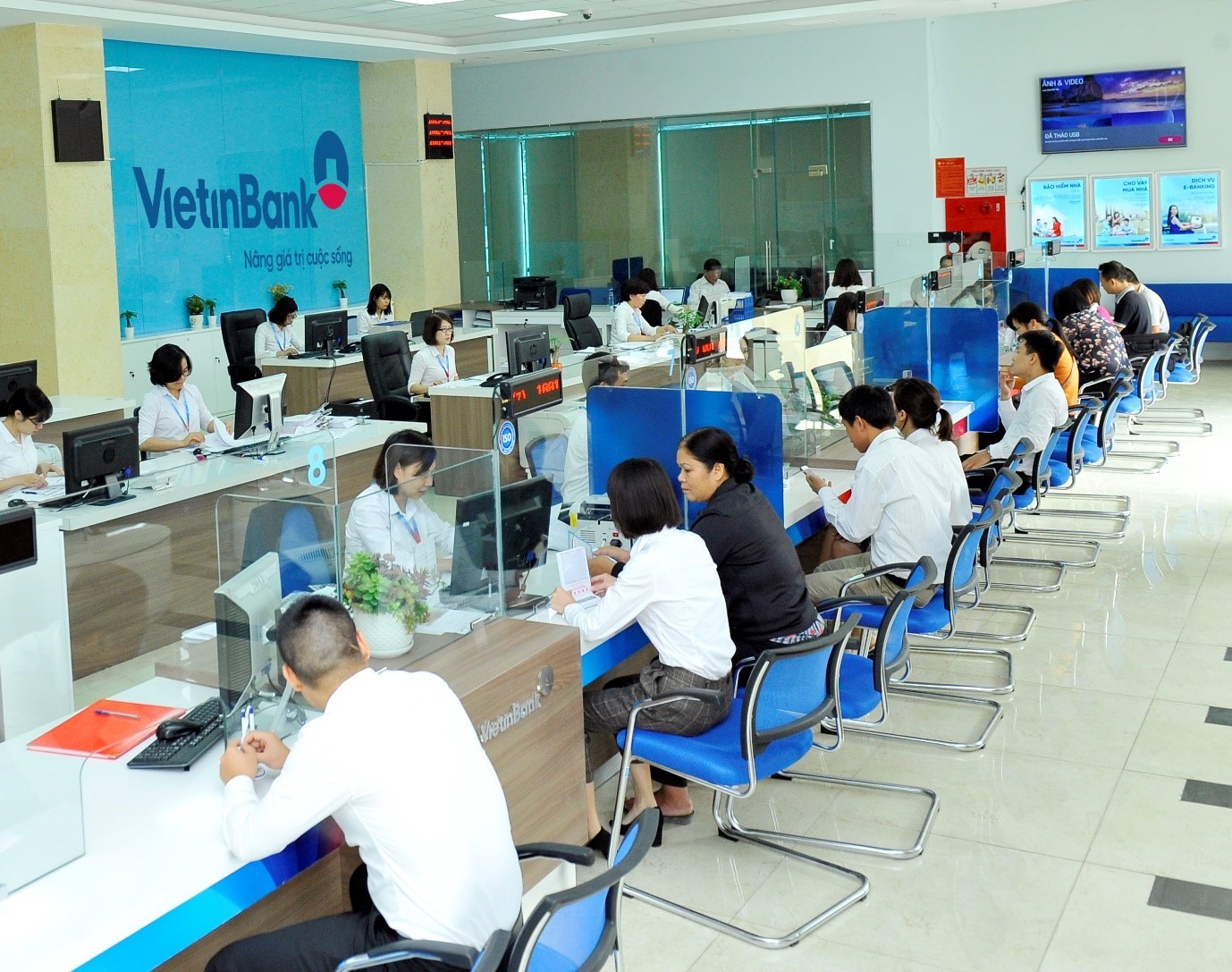 VietinBank giảm sâu lãi suất cho vay qua các chương trình tín dụng