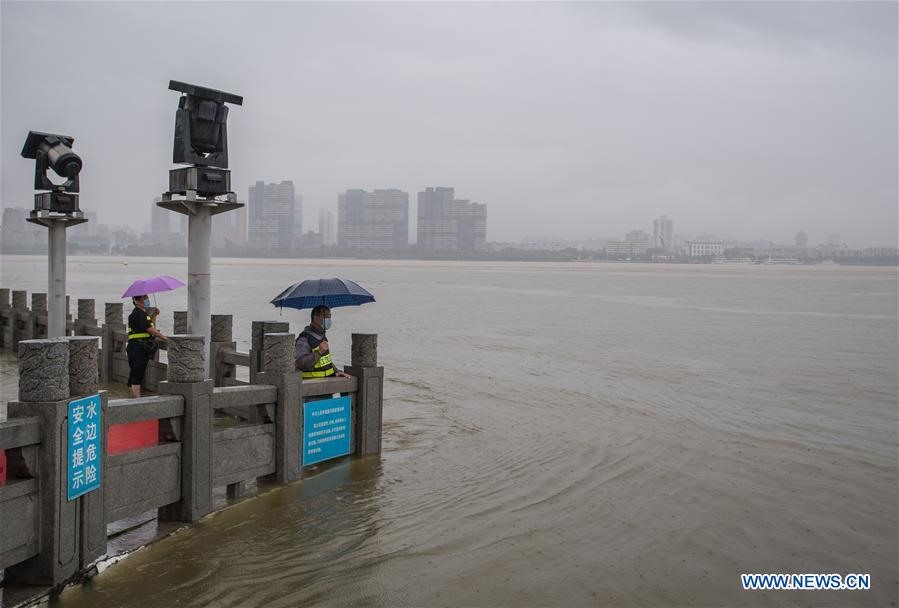 Mưa lớn gây ngập ở Vũ Hán. Ảnh: Tân Hoa Xã, China Daily
