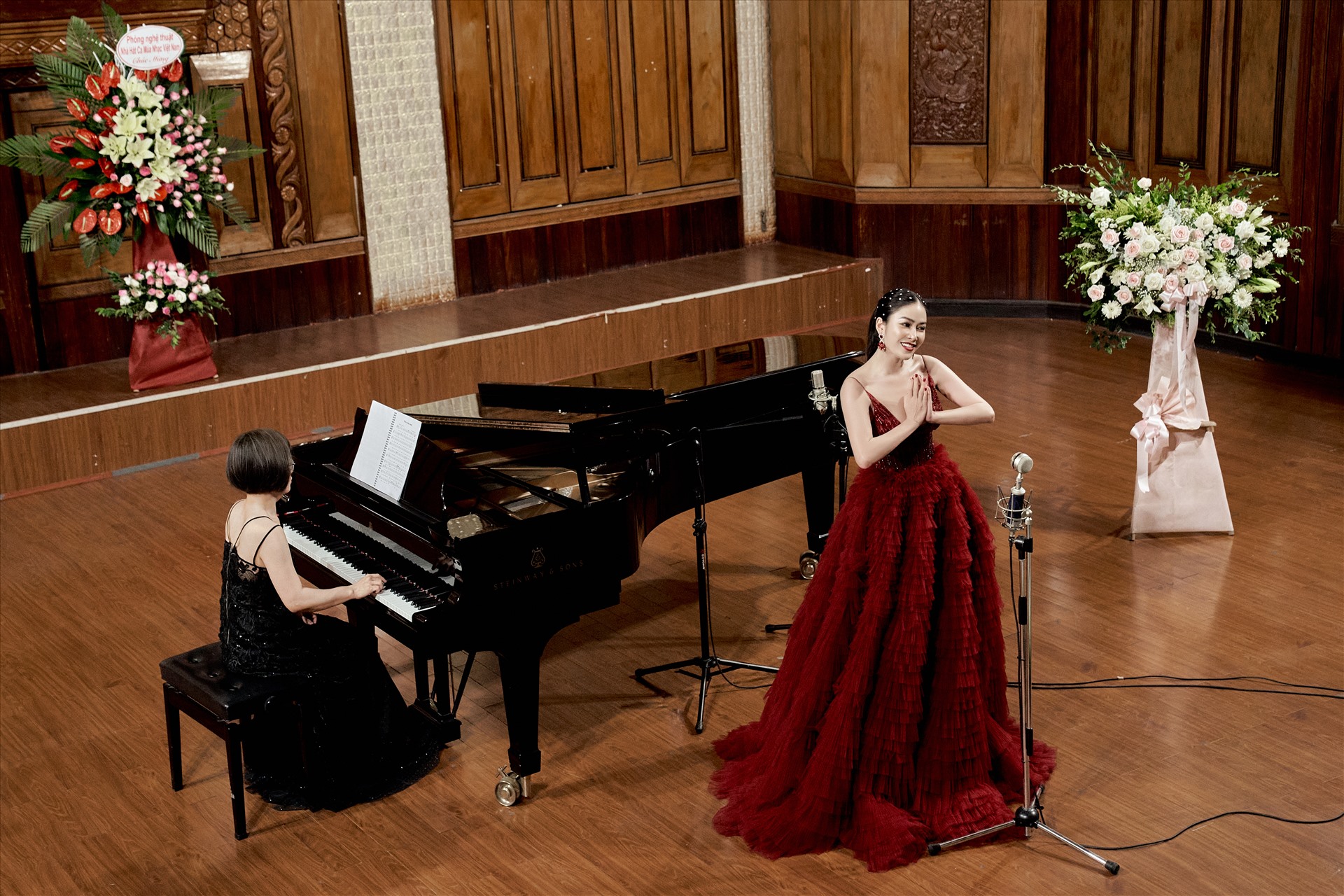 Hoa hậu Tuyết Nga nhận được sự đánh giá cao từ hội đồng chấm thi lễ tốt nghiệp thanh nhạc. Ảnh: Nhân vật cung cấp.