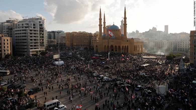 Người biểu tình Lebanon tập trung ở thủ đô Beirut vào cuối tuần qua. Ảnh: Reuters.