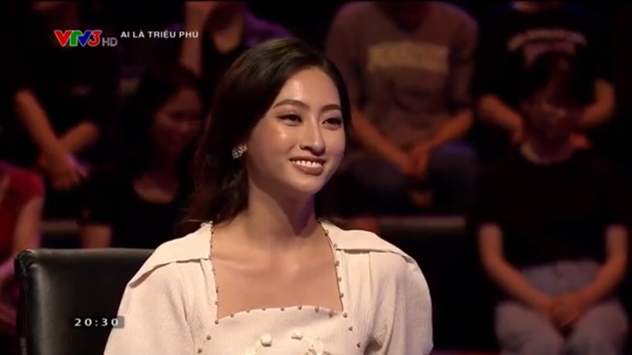 Hoa hậu Lương Thùy Linh xuất sắc vượt qua 11 câu hỏi của “Ai là triệu phú“. Ảnh: CMH.